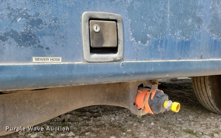 image for item DX7221 1993 Damon Challenger  310 MTL RV