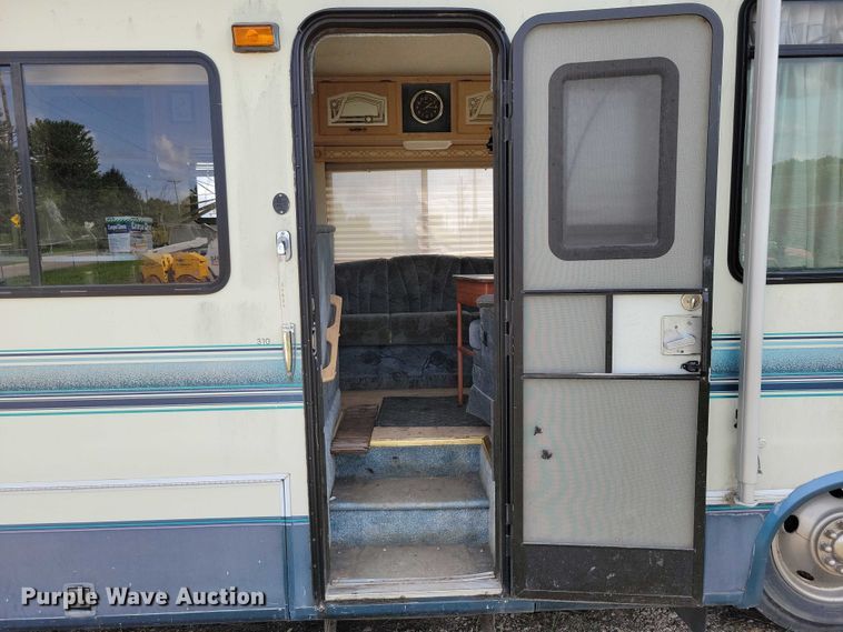 image for item DX7221 1993 Damon Challenger  310 MTL RV