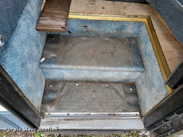 image for item DX7221 1993 Damon Challenger  310 MTL RV