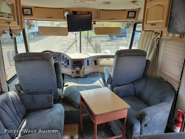 image for item DX7221 1993 Damon Challenger  310 MTL RV