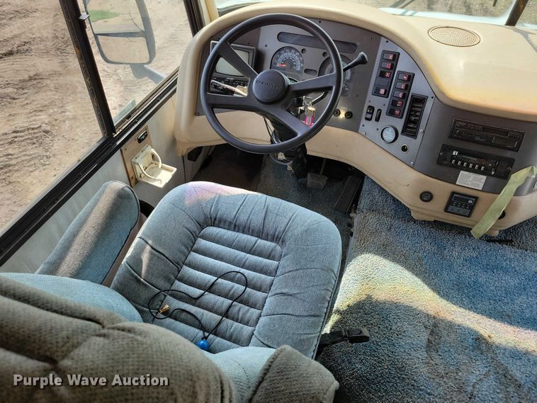 image for item DX7221 1993 Damon Challenger  310 MTL RV