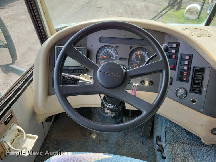 image for item DX7221 1993 Damon Challenger  310 MTL RV