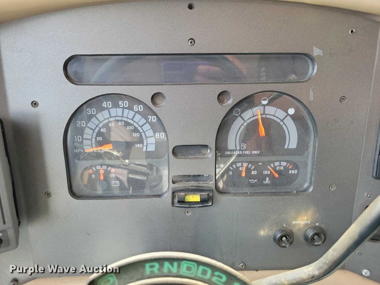 image for item DX7221 1993 Damon Challenger  310 MTL RV