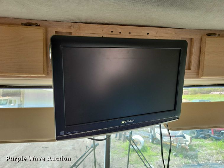 image for item DX7221 1993 Damon Challenger  310 MTL RV