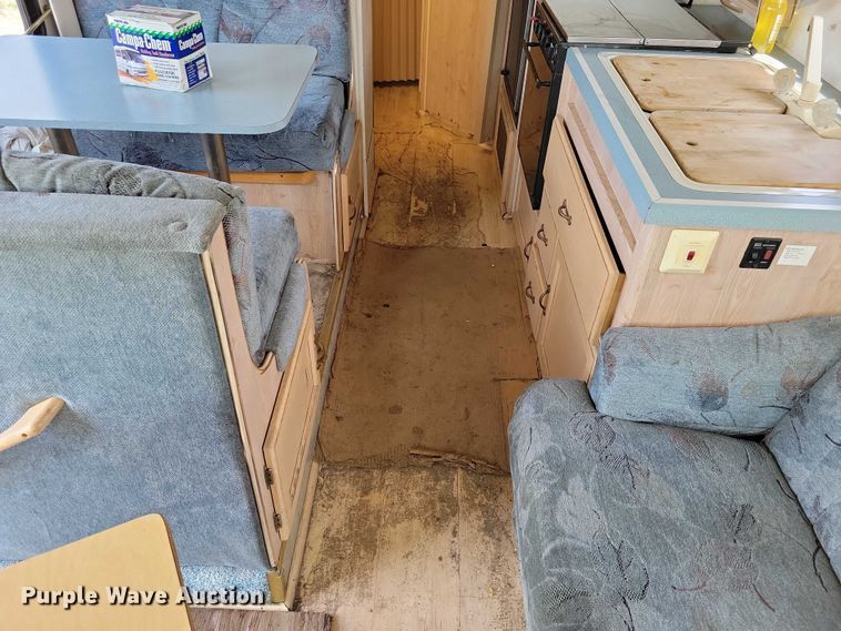 image for item DX7221 1993 Damon Challenger  310 MTL RV