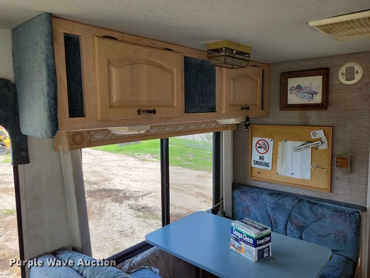 image for item DX7221 1993 Damon Challenger  310 MTL RV