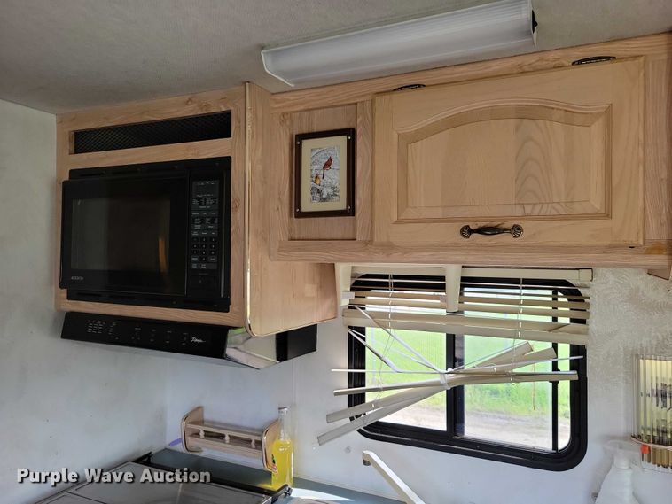 image for item DX7221 1993 Damon Challenger  310 MTL RV