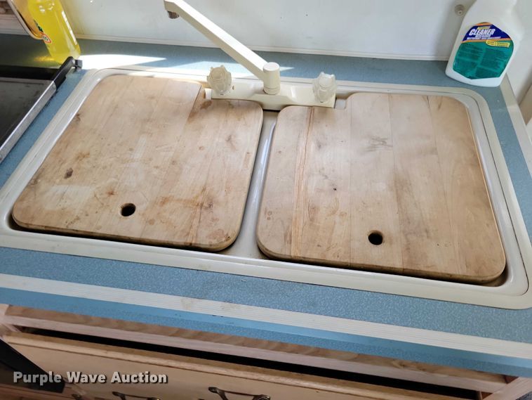 image for item DX7221 1993 Damon Challenger  310 MTL RV