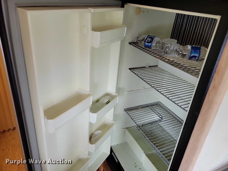 image for item DX7221 1993 Damon Challenger  310 MTL RV