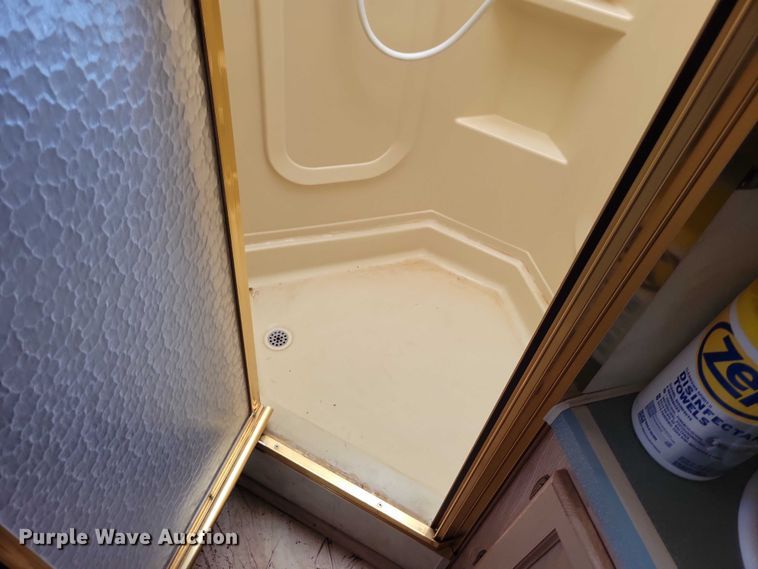 image for item DX7221 1993 Damon Challenger  310 MTL RV