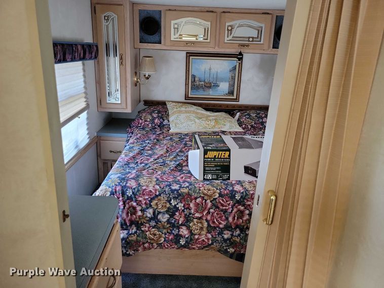 image for item DX7221 1993 Damon Challenger  310 MTL RV