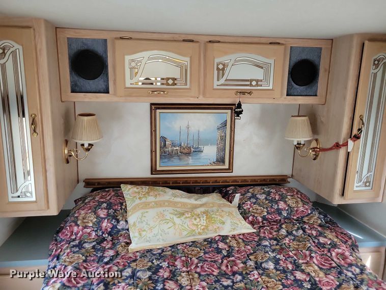 image for item DX7221 1993 Damon Challenger  310 MTL RV