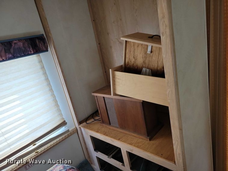 image for item DX7221 1993 Damon Challenger  310 MTL RV