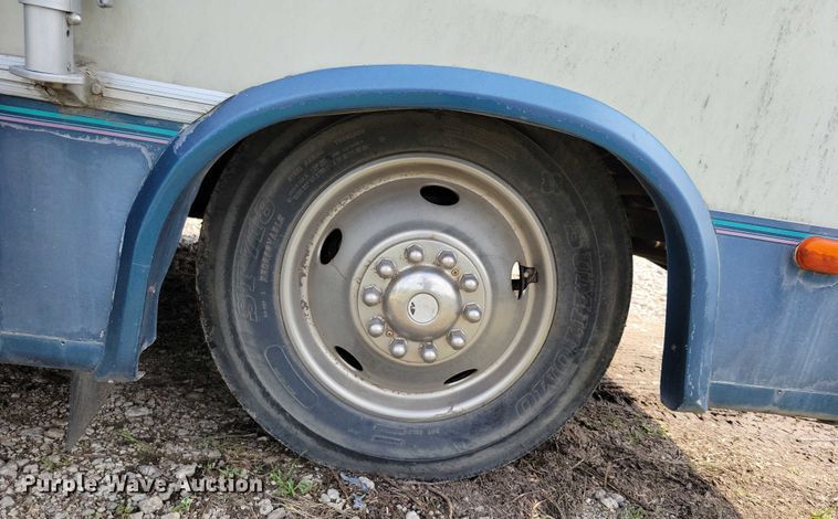 image for item DX7221 1993 Damon Challenger  310 MTL RV