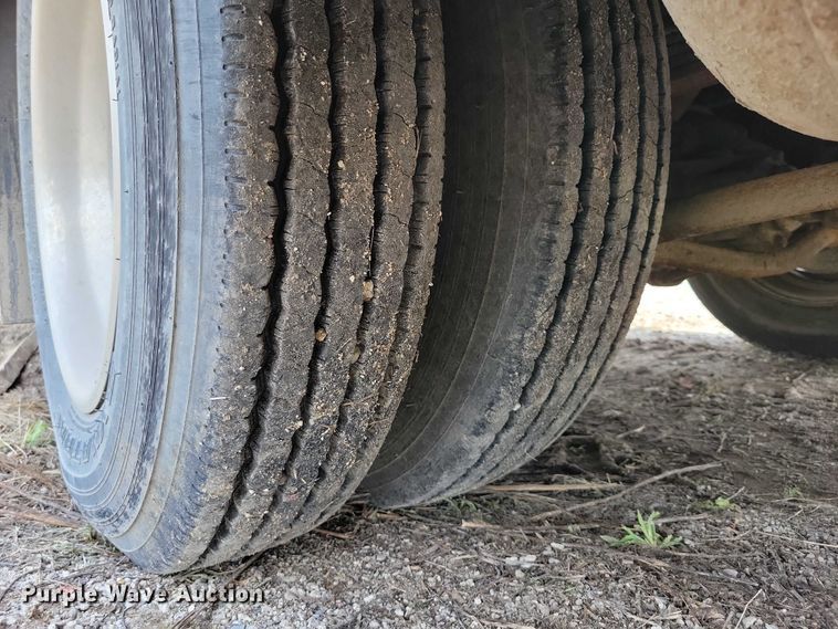 image for item DX7221 1993 Damon Challenger  310 MTL RV