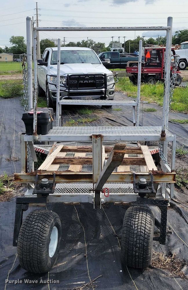 image for item DX7223 Shop built cart