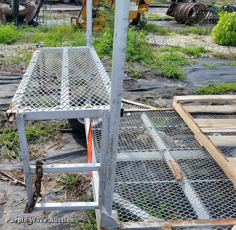 image for item DX7223 Shop built cart