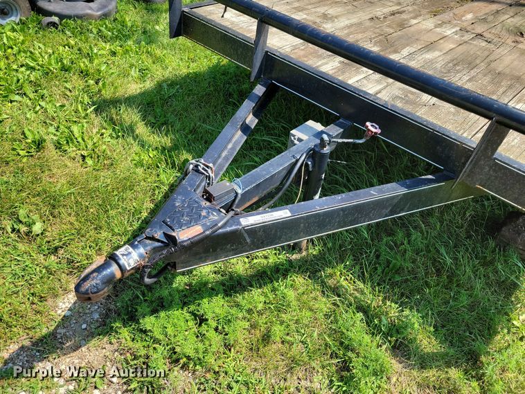 image for item DX7238 2004 Top 3 Trailers utility trailer