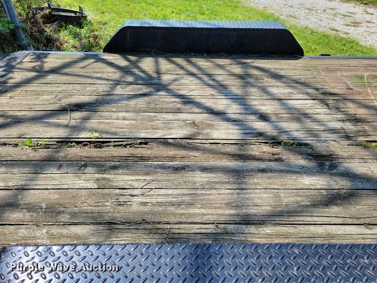 image for item DX7238 2004 Top 3 Trailers utility trailer