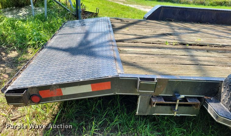 image for item DX7238 2004 Top 3 Trailers utility trailer