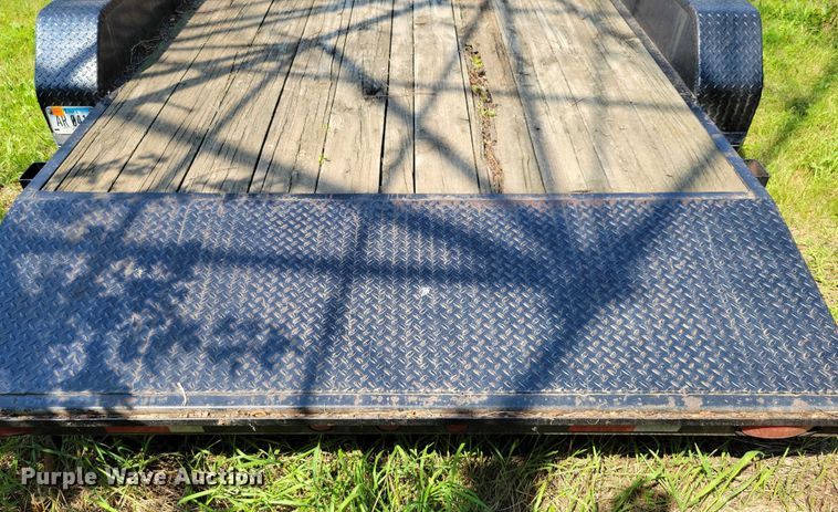 image for item DX7238 2004 Top 3 Trailers utility trailer