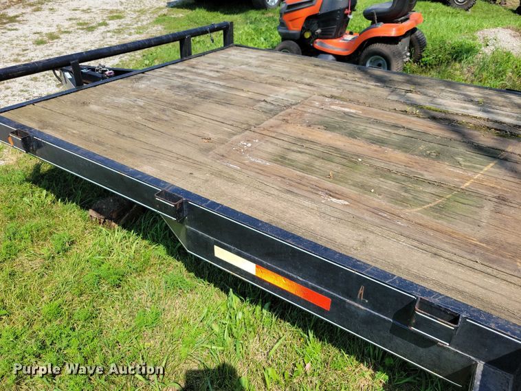 image for item DX7238 2004 Top 3 Trailers utility trailer