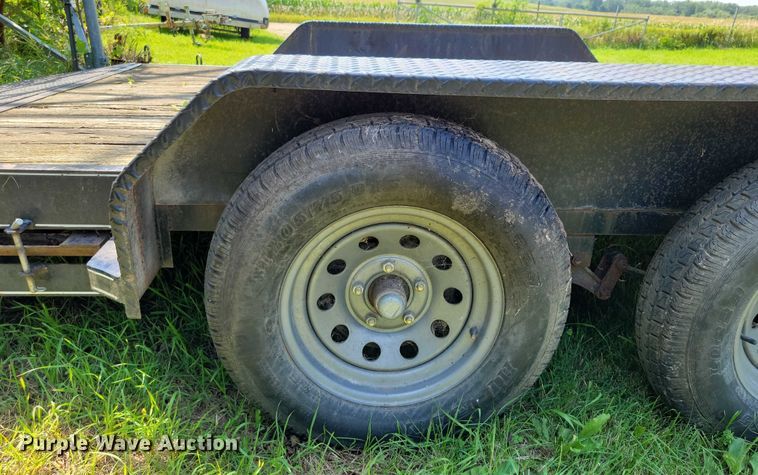 image for item DX7238 2004 Top 3 Trailers utility trailer