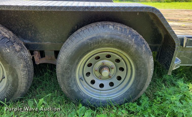 image for item DX7238 2004 Top 3 Trailers utility trailer