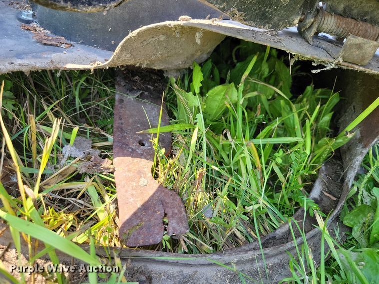 image for item DX7239 2012 Husqvarna YTH22V46 lawn mower