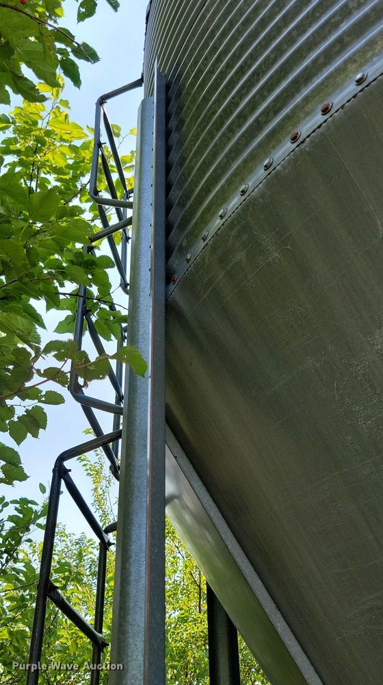 image for item DX7240 Grain silo