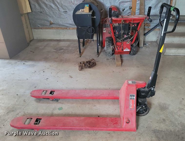 image for item DX7244 Dayton pallet jack