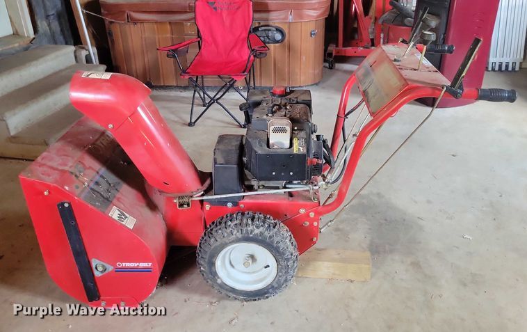 image for item DX7245 Troy -Bilt snow blower