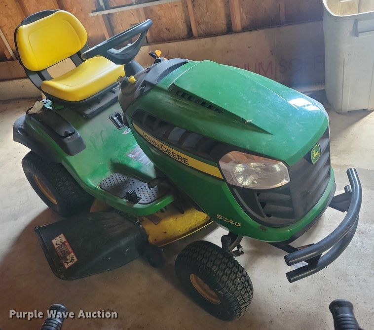 image for item DX7248 2015 John Deere S240 lawn mower