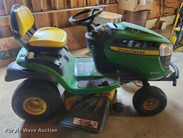 image for item DX7248 2015 John Deere S240 lawn mower