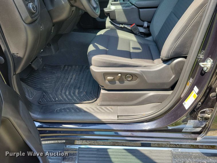 image for item DX7249 2023 Chevrolet 1500 Silverado Custom Crew Cab pickup truck