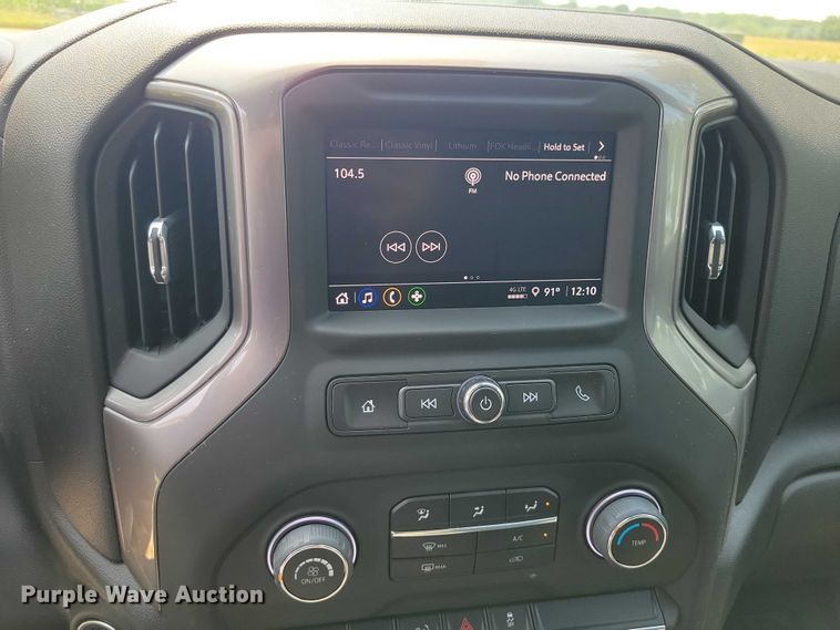 image for item DX7249 2023 Chevrolet 1500 Silverado Custom Crew Cab pickup truck