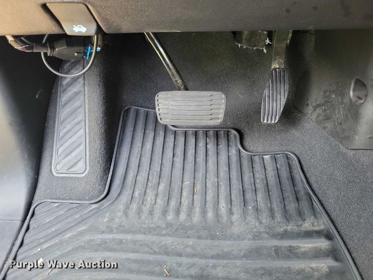 image for item DX7249 2023 Chevrolet 1500 Silverado Custom Crew Cab pickup truck