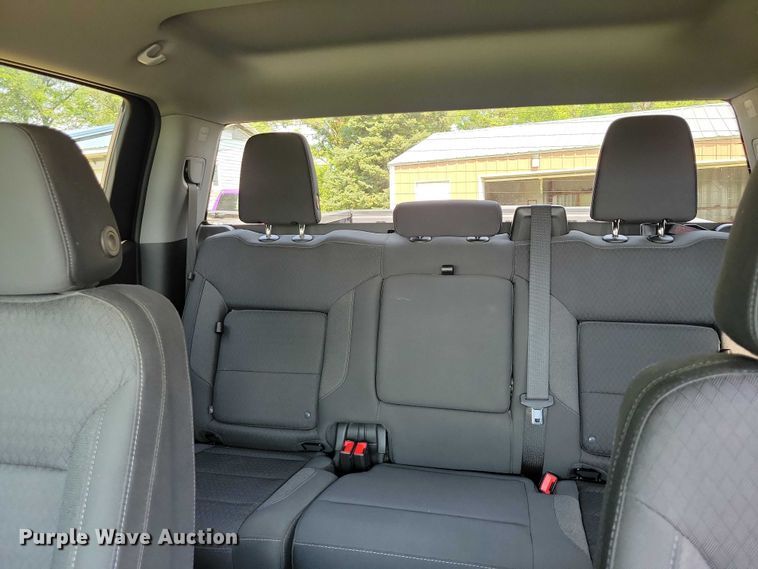 image for item DX7249 2023 Chevrolet 1500 Silverado Custom Crew Cab pickup truck