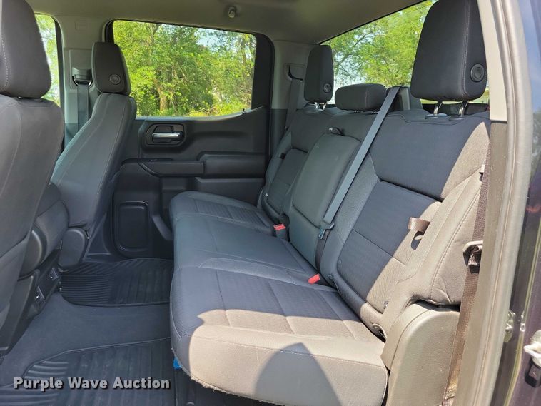 image for item DX7249 2023 Chevrolet 1500 Silverado Custom Crew Cab pickup truck