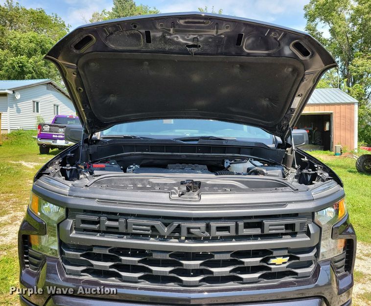 image for item DX7249 2023 Chevrolet 1500 Silverado Custom Crew Cab pickup truck