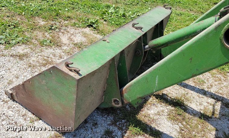 image for item DX7250 1980 John Deere 2040 tractor