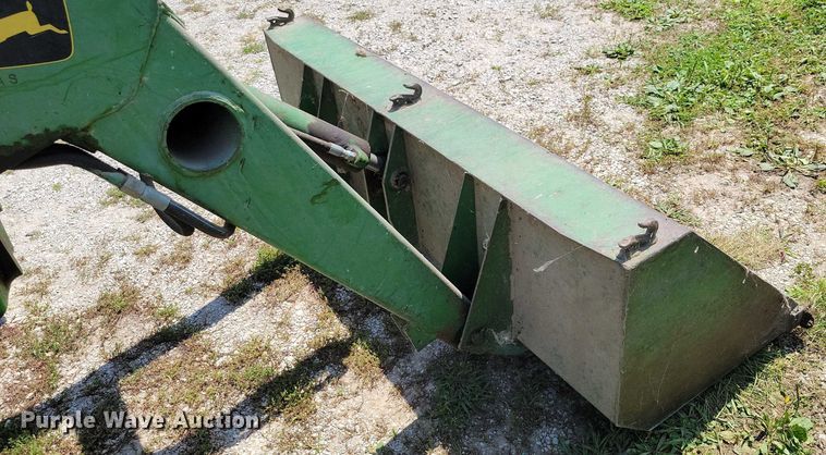 image for item DX7250 1980 John Deere 2040 tractor