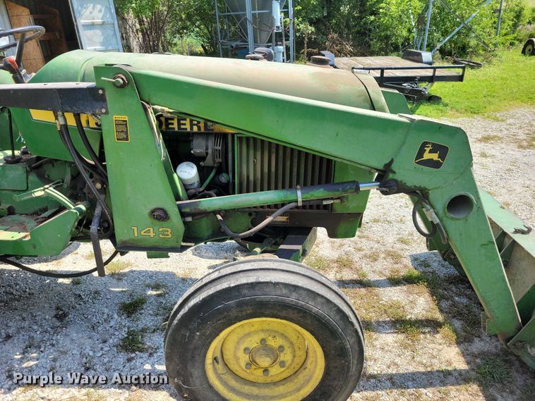 image for item DX7250 1980 John Deere 2040 tractor
