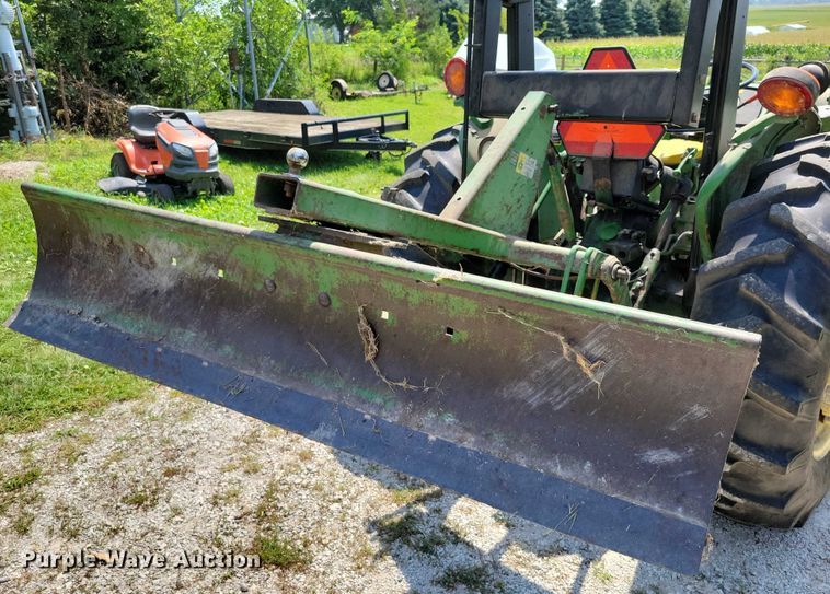 image for item DX7250 1980 John Deere 2040 tractor