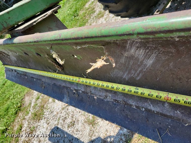 image for item DX7250 1980 John Deere 2040 tractor