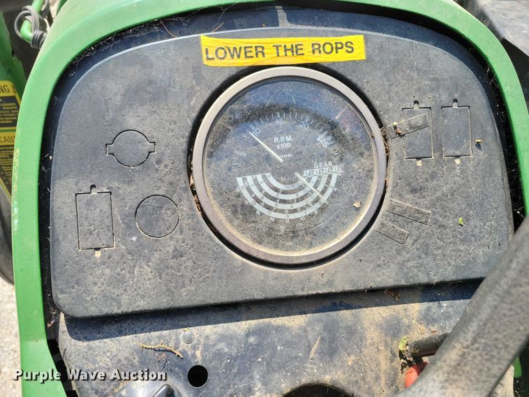 image for item DX7250 1980 John Deere 2040 tractor