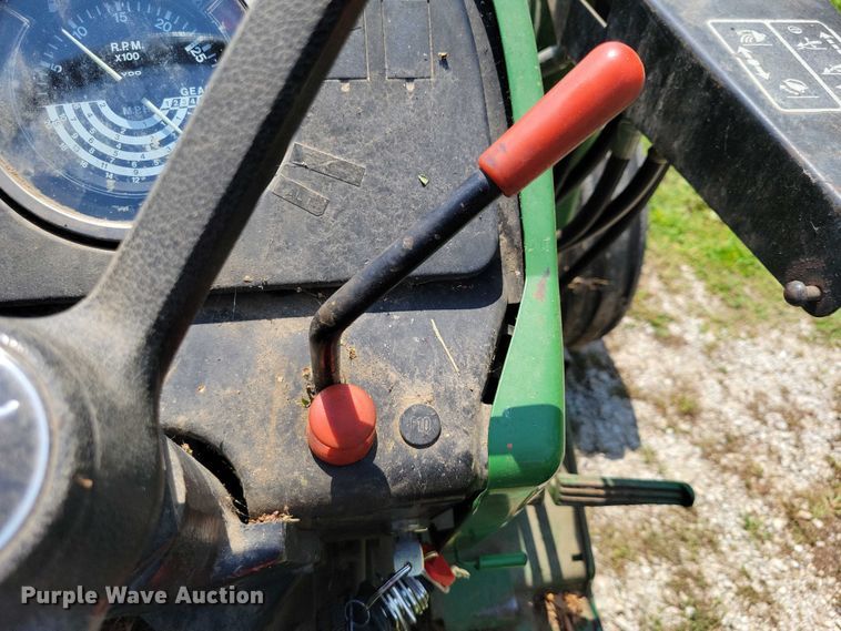 image for item DX7250 1980 John Deere 2040 tractor