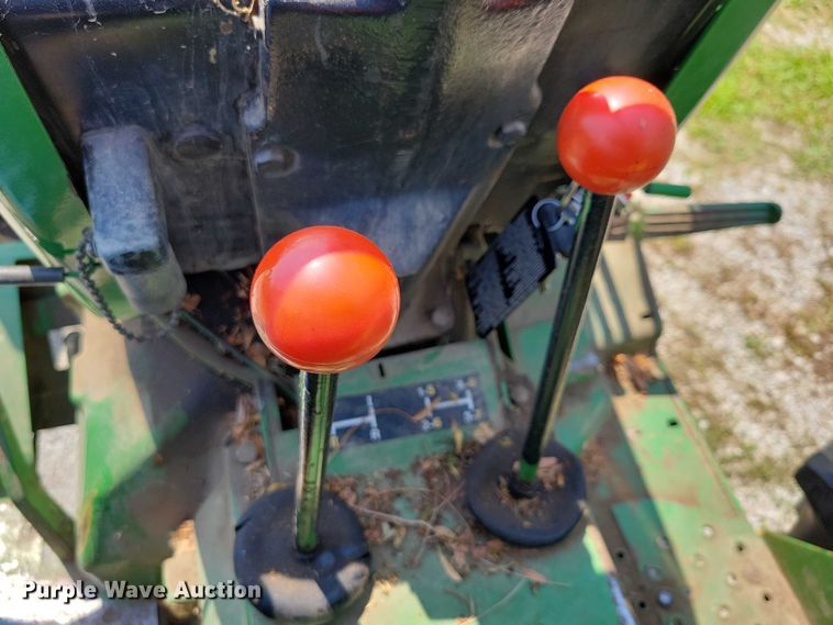 image for item DX7250 1980 John Deere 2040 tractor