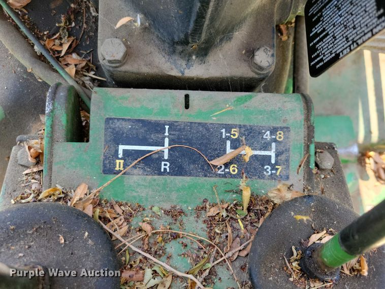 image for item DX7250 1980 John Deere 2040 tractor