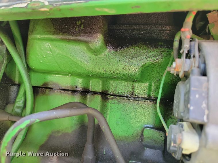 image for item DX7250 1980 John Deere 2040 tractor